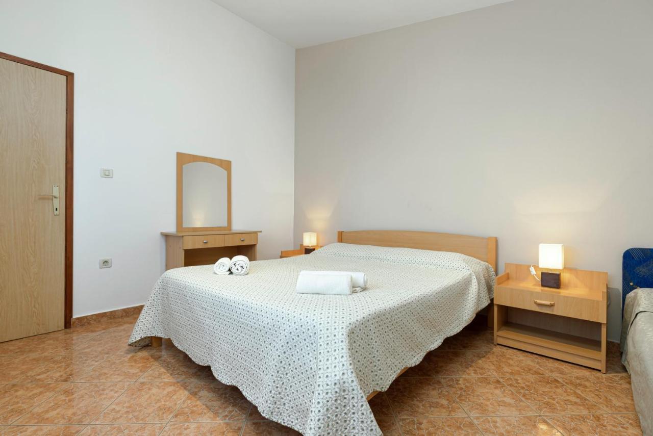 Palmira Apartment Porec Exterior photo
